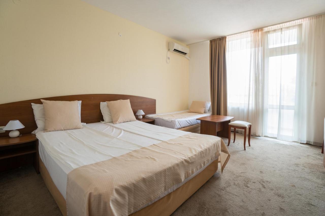 Perla Plaza Hotel Primorsko Exterior photo