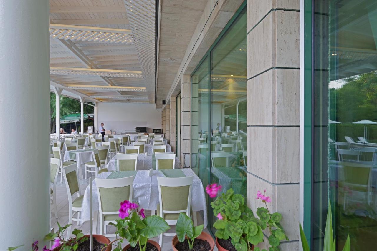 Perla Plaza Hotel Primorsko Exterior photo